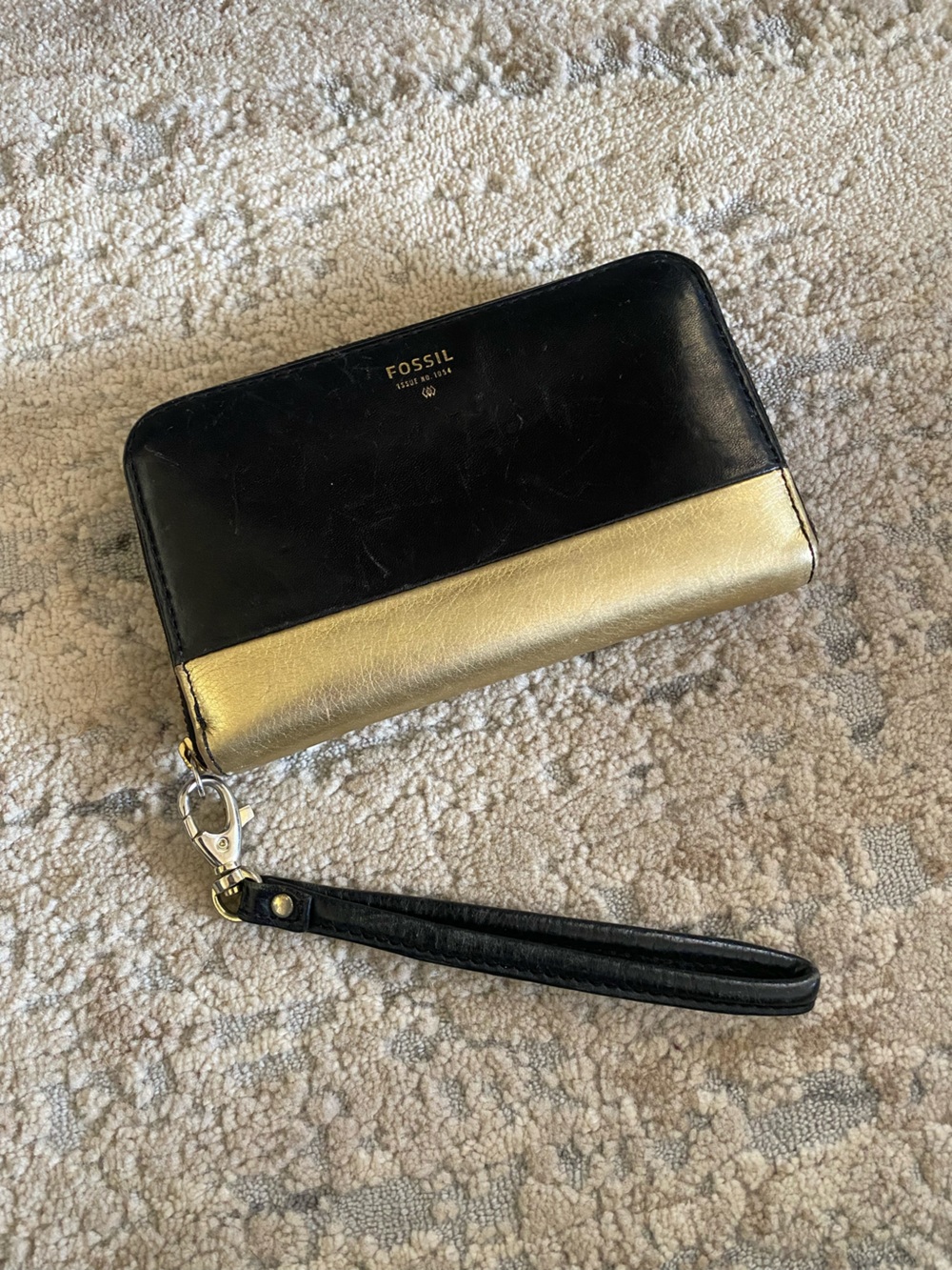 Fossil Black and Gold Color Block Leather Wristlet Wallet Zip Around Coin Purse